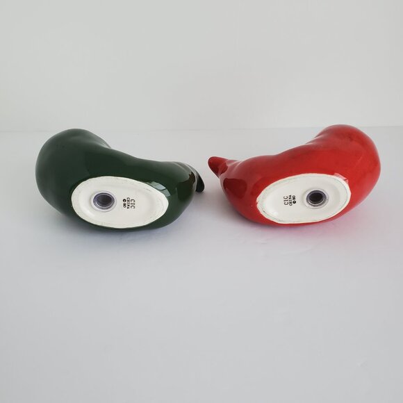 Ceramic Red & Green Chili Peppers Shaped Salt and Pepper Shakers - Picture 3 of 11